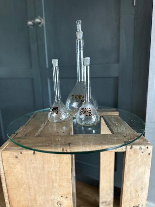 Vintage Laboratory Volumetric Flasks – 1 Litre & Two 200 ml – Scientific Glassware Set