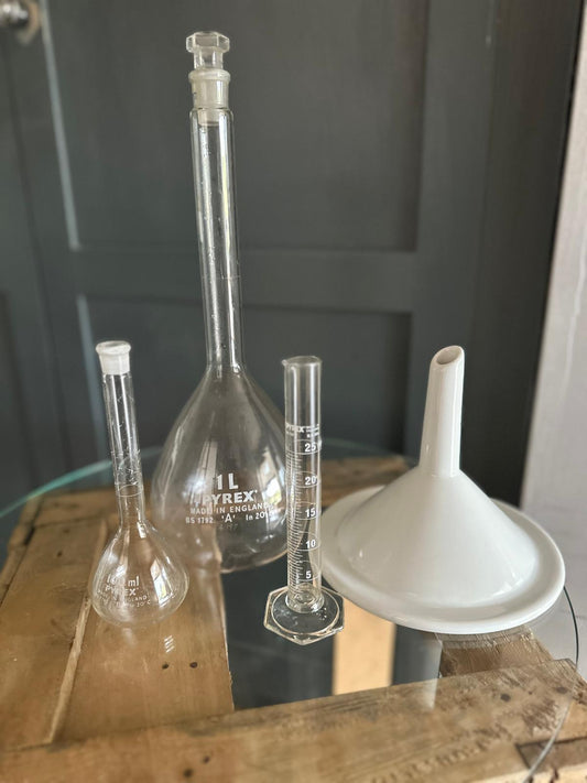 Vintage Pyrex Laboratory Glassware Set – Volumetric Flasks, Measuring Cylinder & Porcelain Funnel
